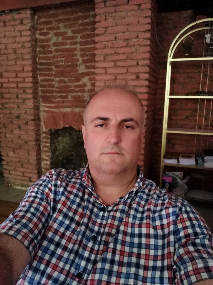  44565512  Konstantine, 50 ,    