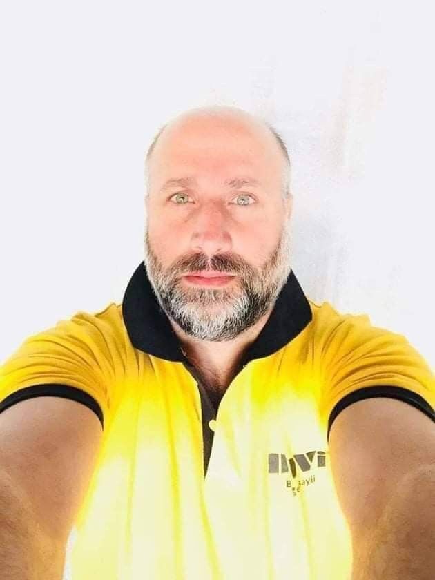  15639202  Yz, 49 ,    Kadikoy