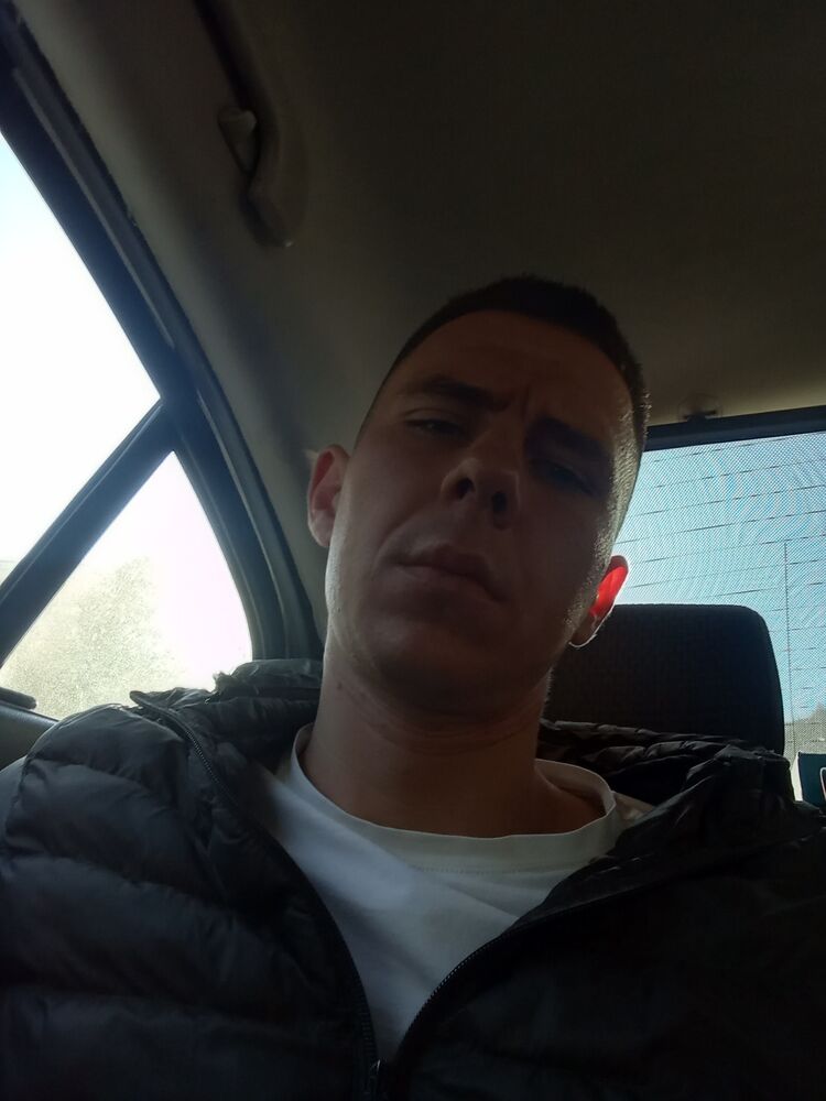  38674642  , 27 ,    