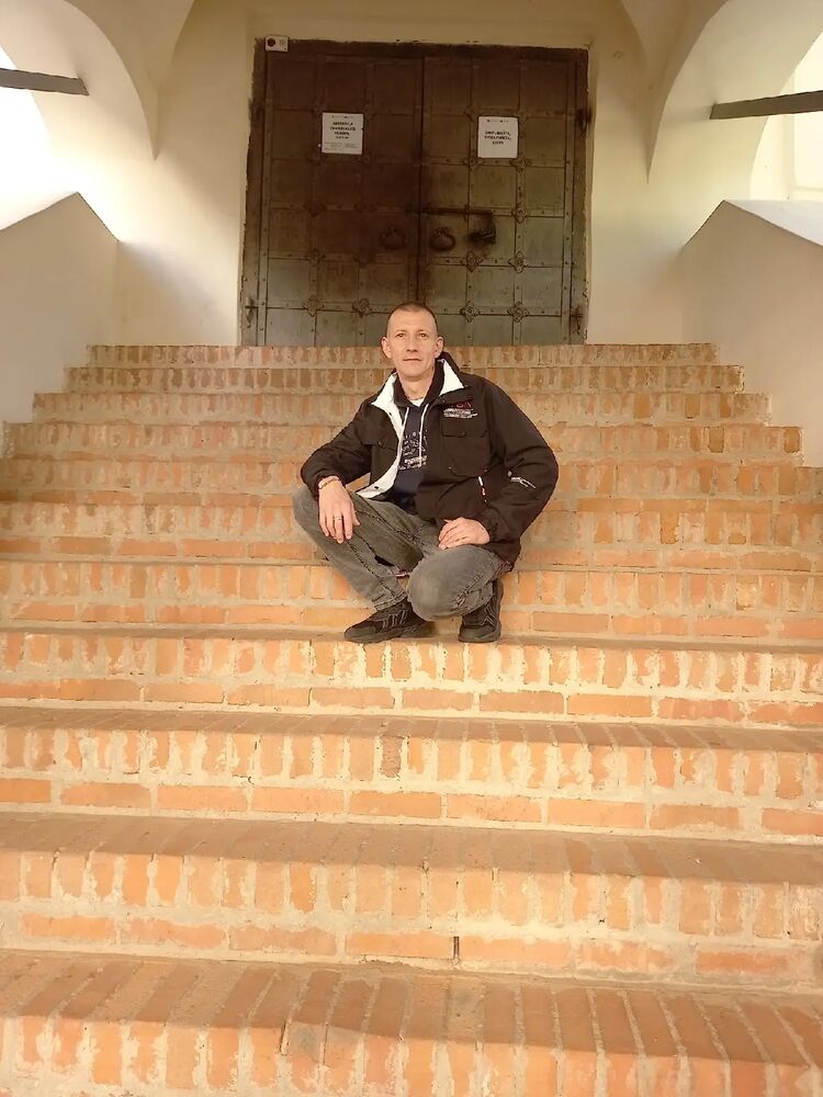  28787402  , 42 ,    -