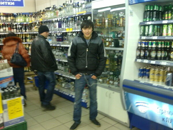  8066962  Pirnazar, 34 ,    