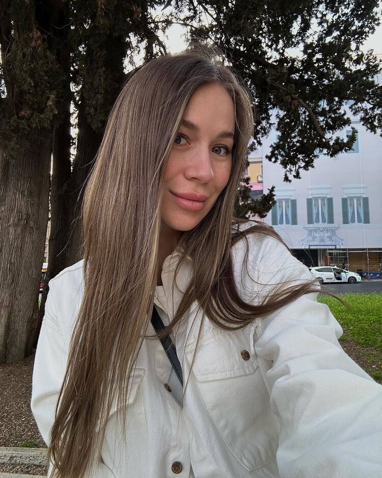  43792512  Ulyana, 29 ,    