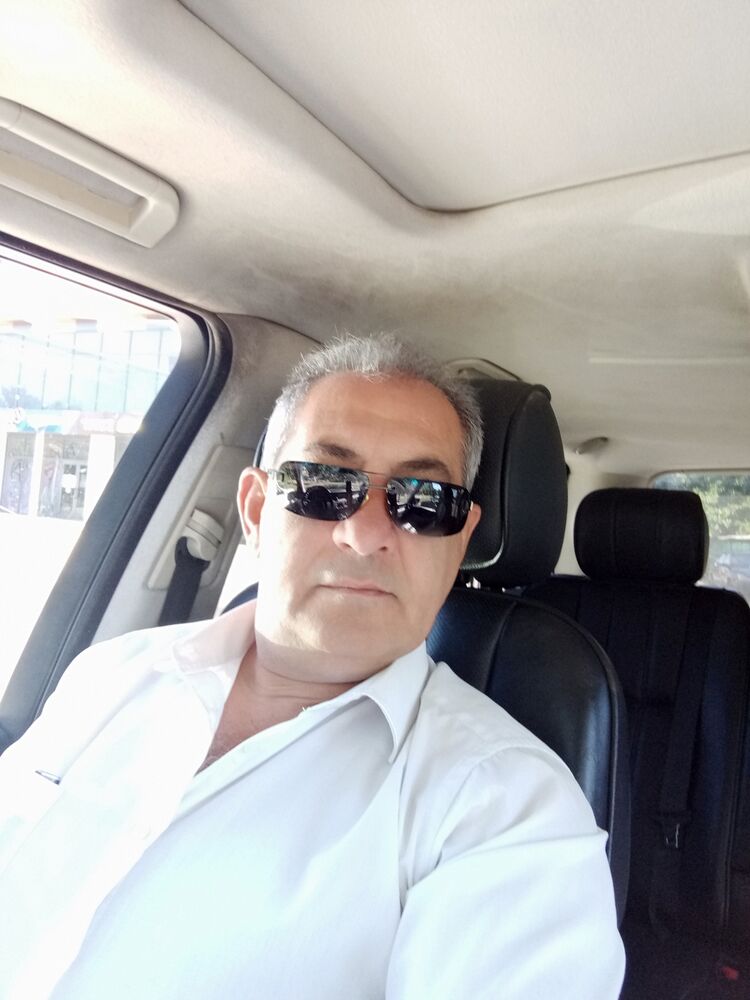  39984792  Garik, 55 ,    