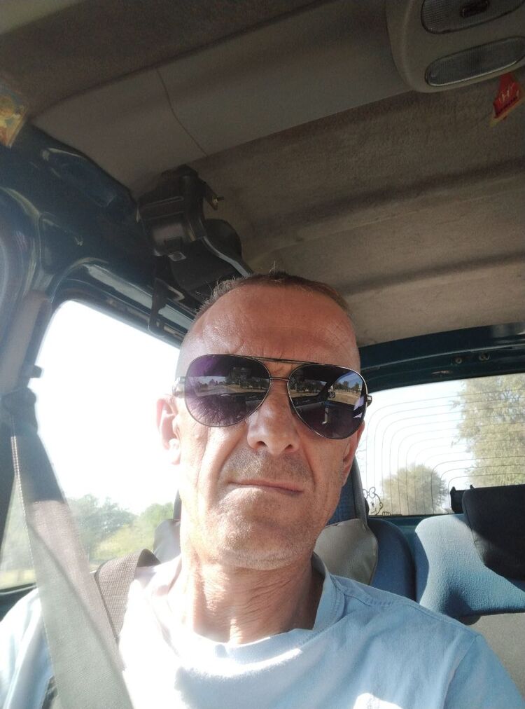  37500352  , 44 ,    