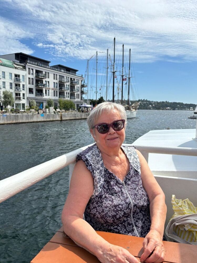  53953022  , 77 ,    -