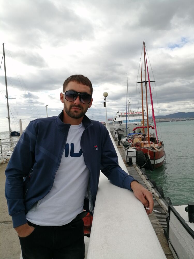  ,   Adam, 30 ,   ,   , c 