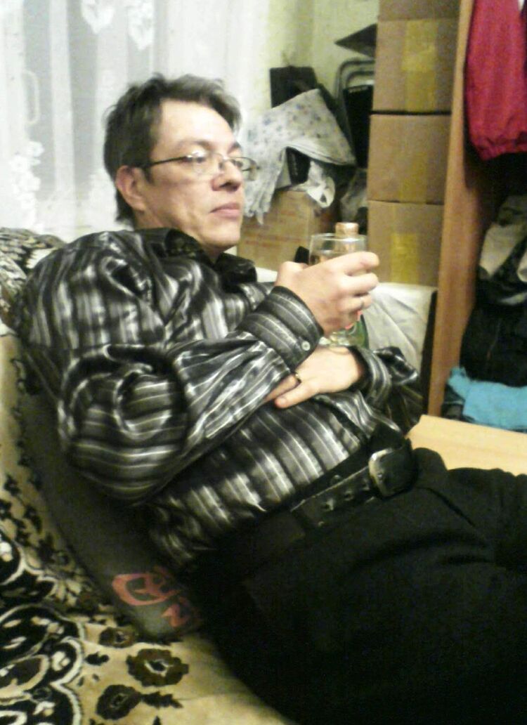  47142982  Nikolai, 52 ,    