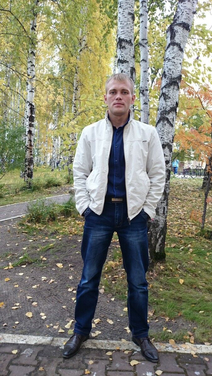  8848532  Artem, 40 ,    -