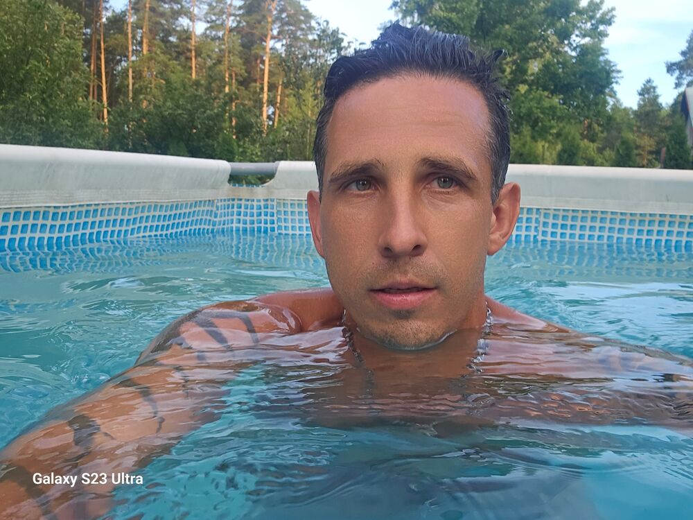  46518902  Jurijs, 40 ,    