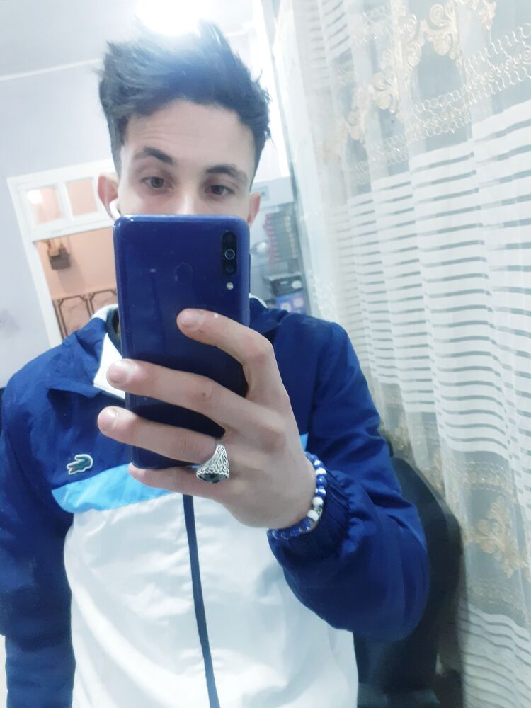  41920222  Haithem, 24 ,    