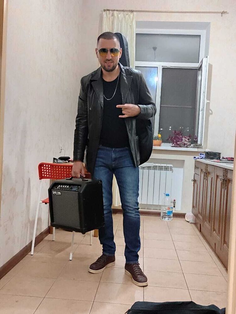  ,   Georgy, 40 ,   ,   