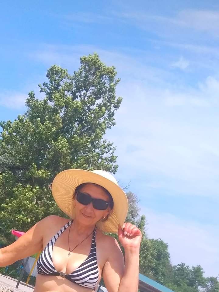  ,   Nina, 57 ,   c 