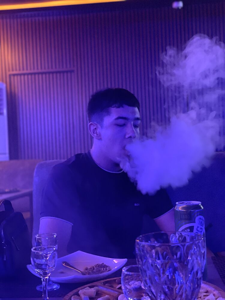  54748582  Anzor, 22 ,    