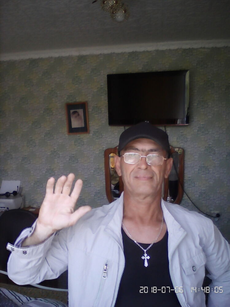  12735032  Pavel, 62 ,    