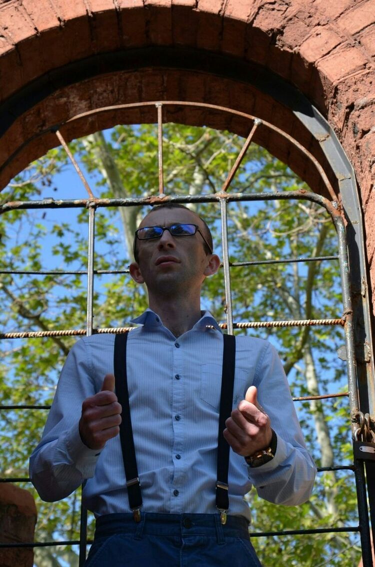  16223992  Irakli, 40 ,    