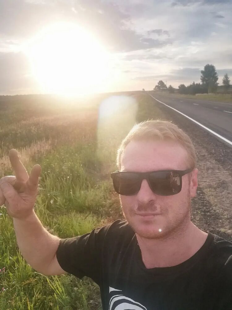  54744272  Roman, 35 ,    