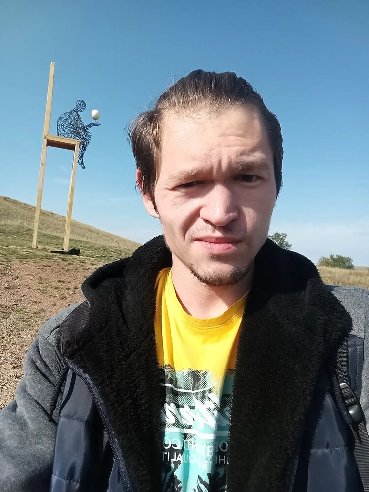  43827332  , 28 ,    