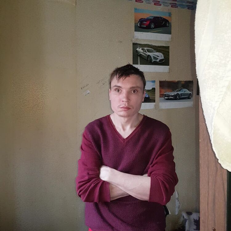  33594862  Alek, 34 ,    