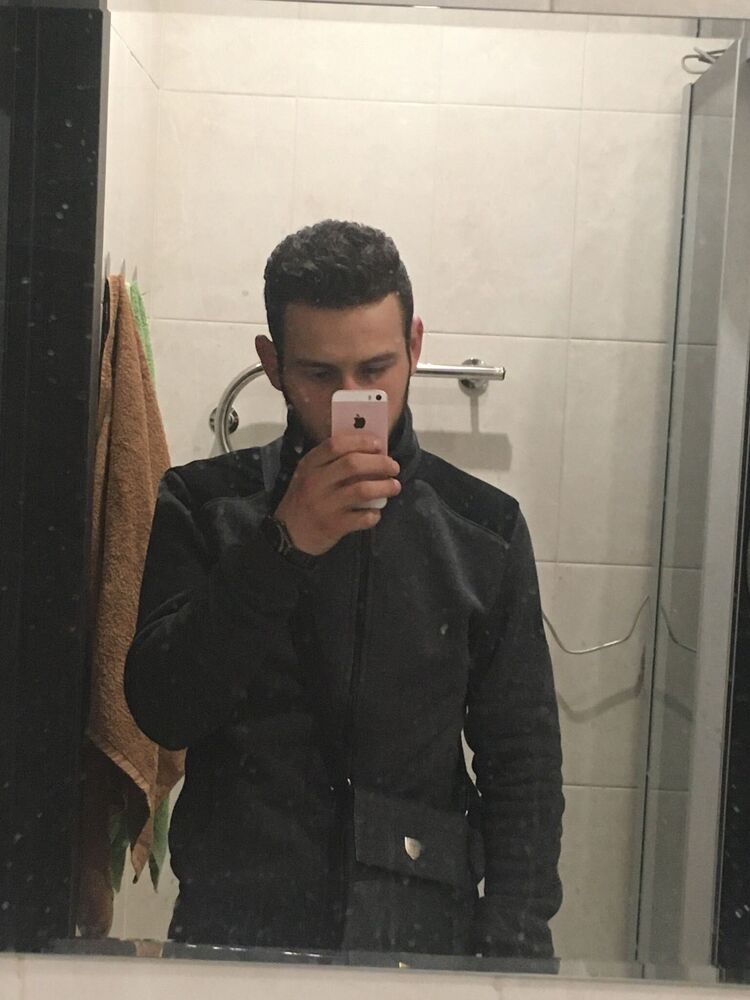  32888392  , 22 ,    