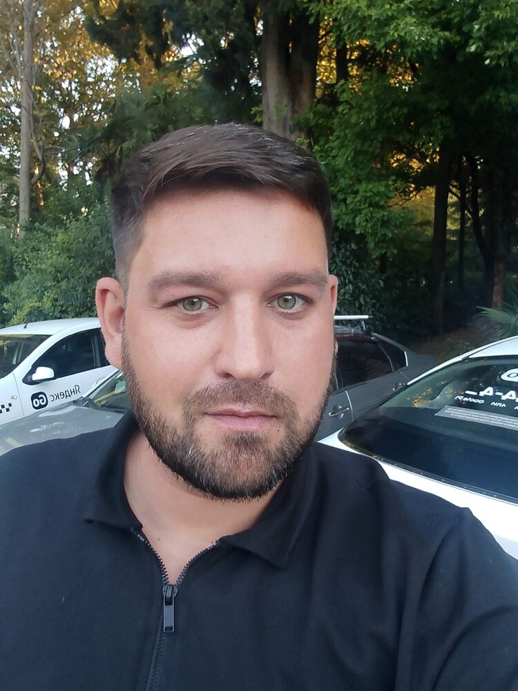  54745262  ROMAN, 37 ,    