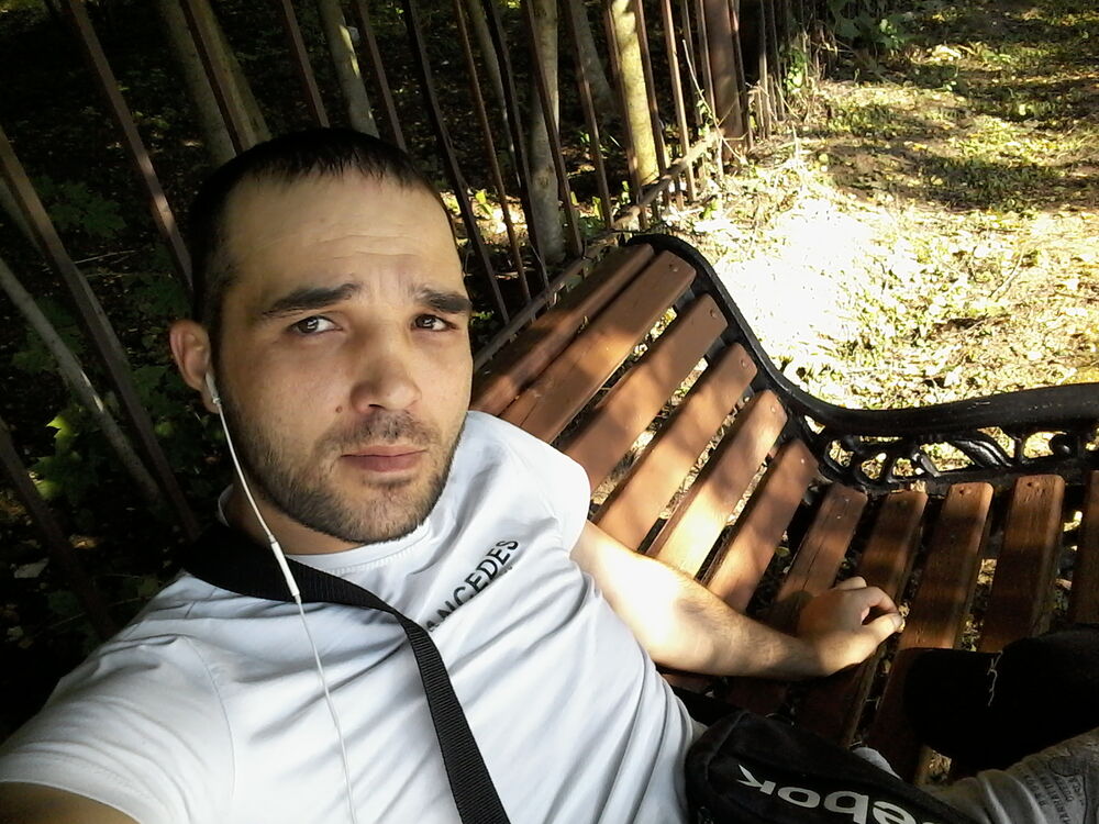  28206262  Timur, 38 ,    
