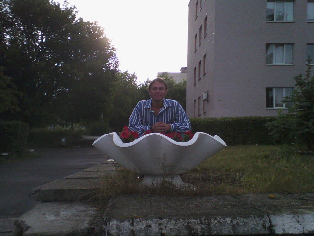  5678372  , 53 ,    