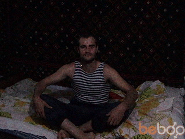  1366352  Nik, 43 ,    