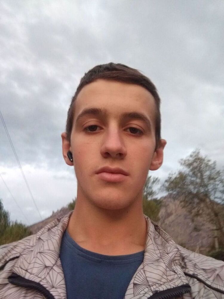  38381182  , 20 ,    