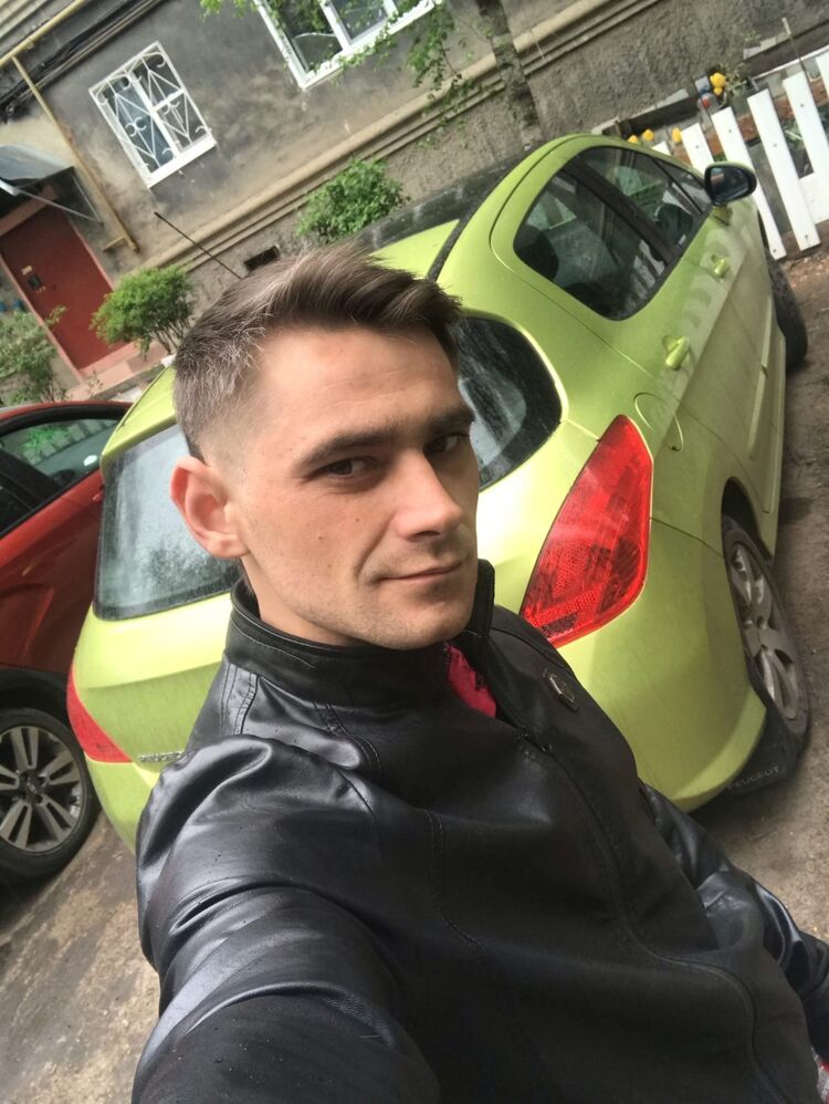  ,   Alexander, 29 ,   , c 