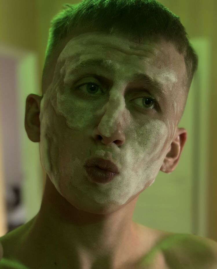  45917562  , 24 ,    