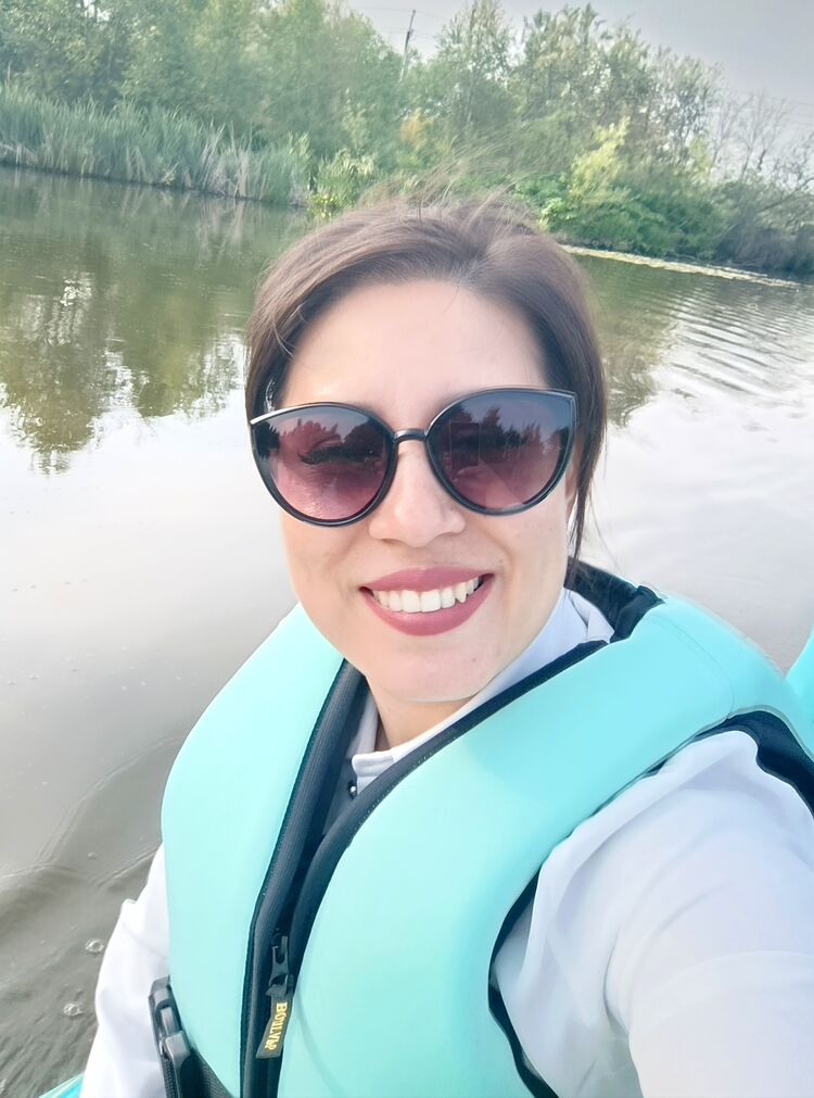  51947112  Nadejda, 37 ,    