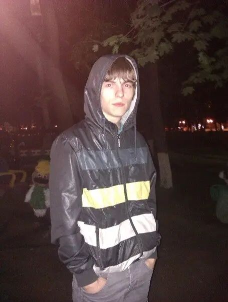  35466232  Victor, 35 ,    