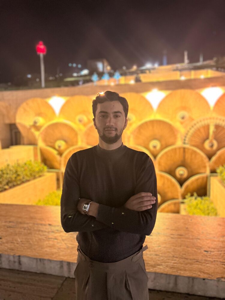  54625342  Daler, 24 ,    