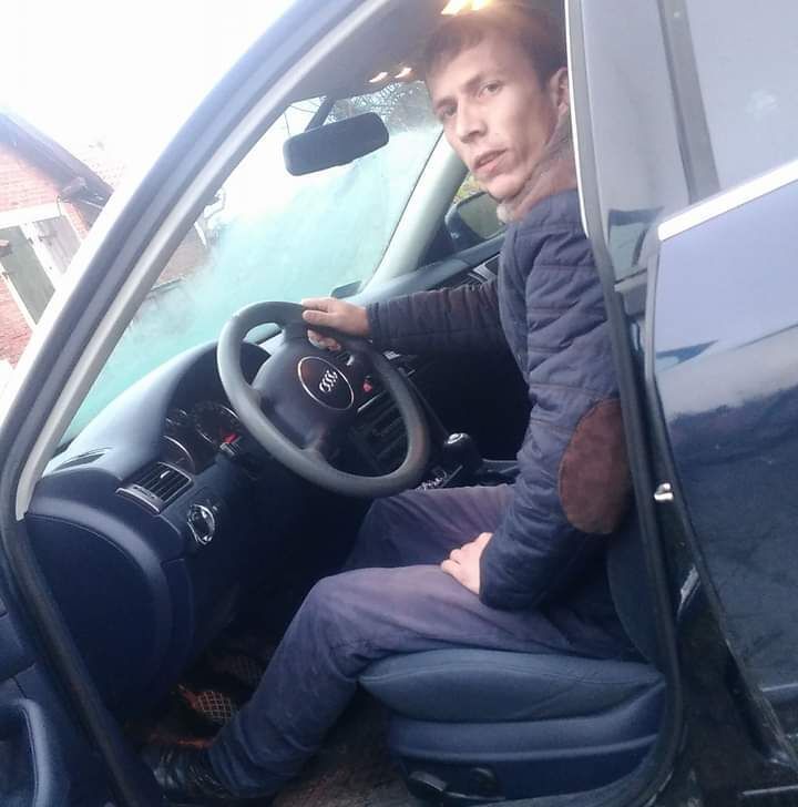  31068612  Andriy, 34 ,    