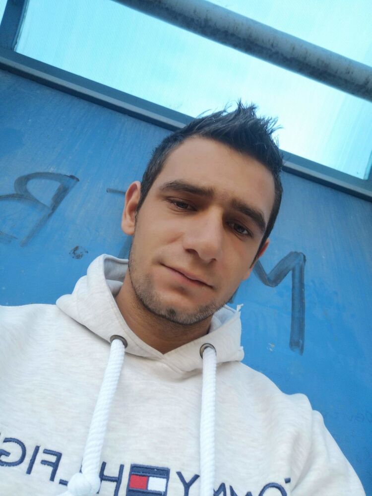  18540762  Martin, 29 ,    