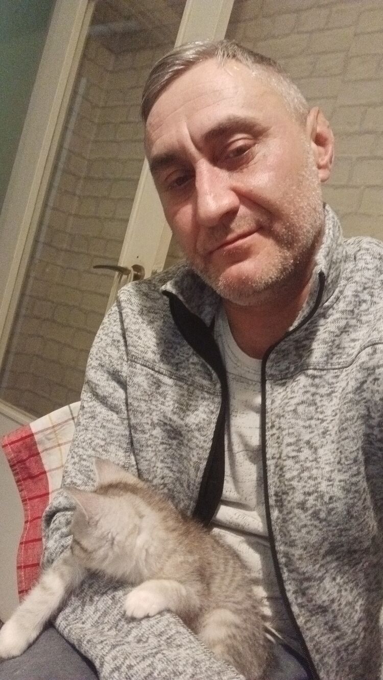  ,   Sergej, 47 ,   ,   