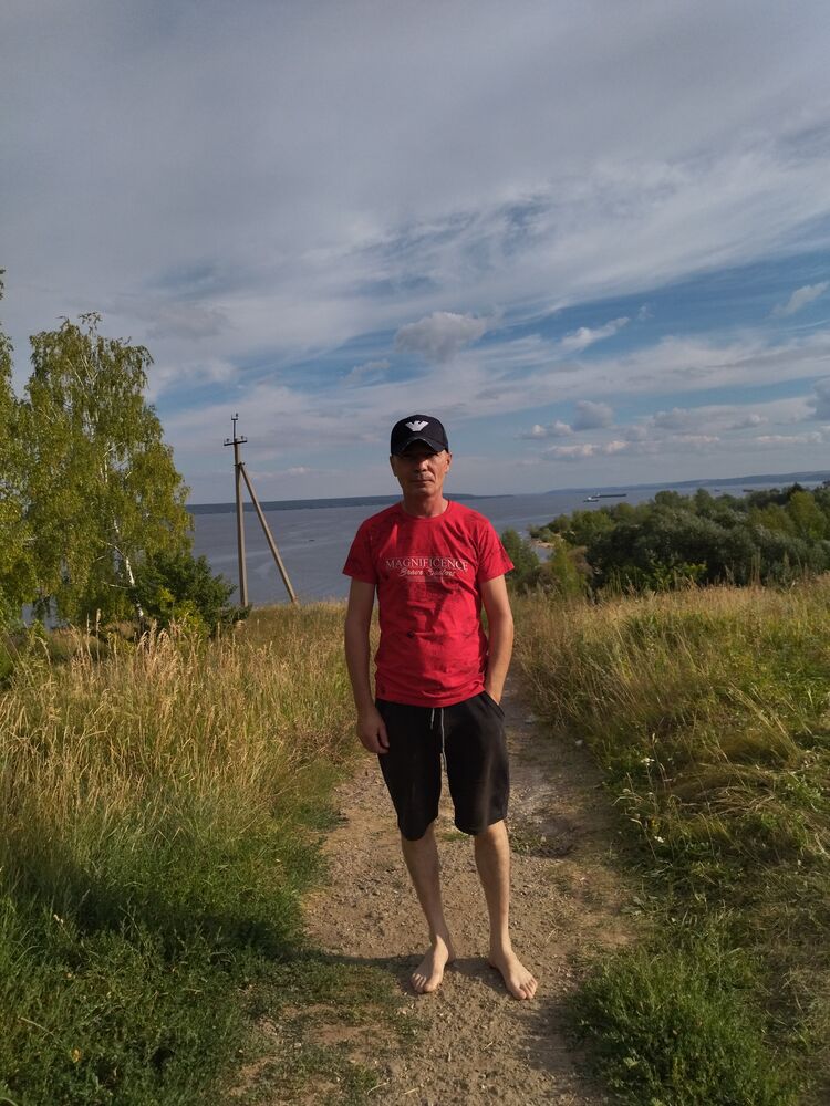 46205982  Sergey, 52 ,    