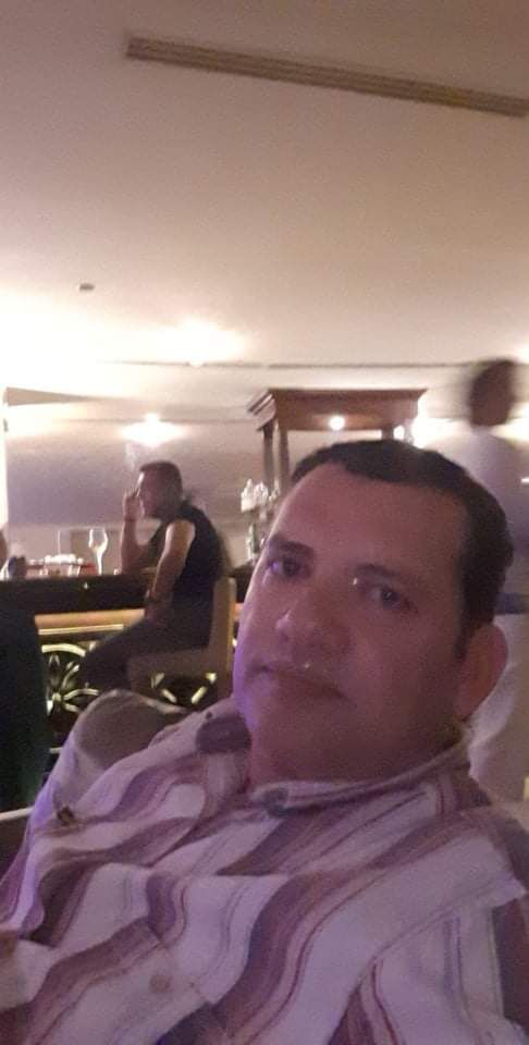  23844752  Younes, 51 ,    