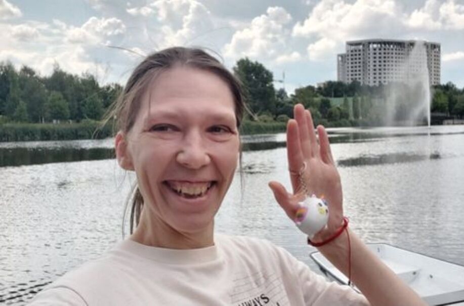  49324432  Lincufly, 39 ,    