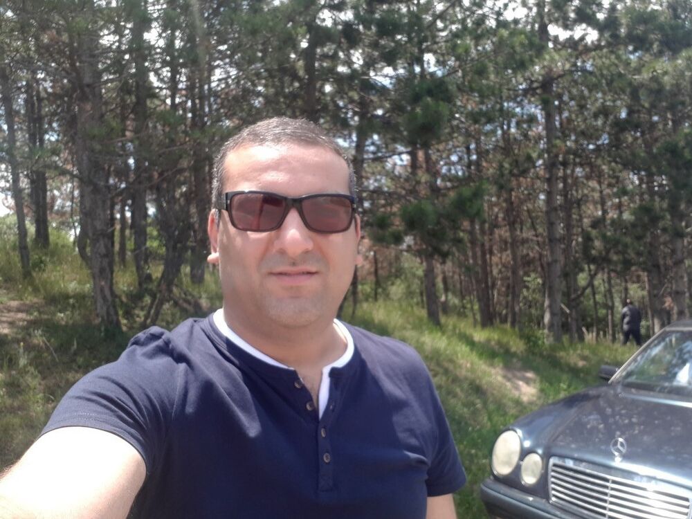  16439042  Stas, 40 ,    
