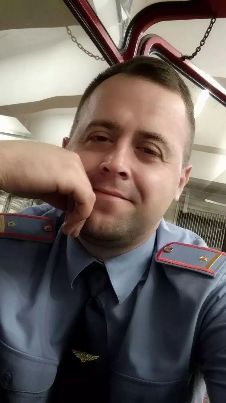  46028362  , 34 ,    