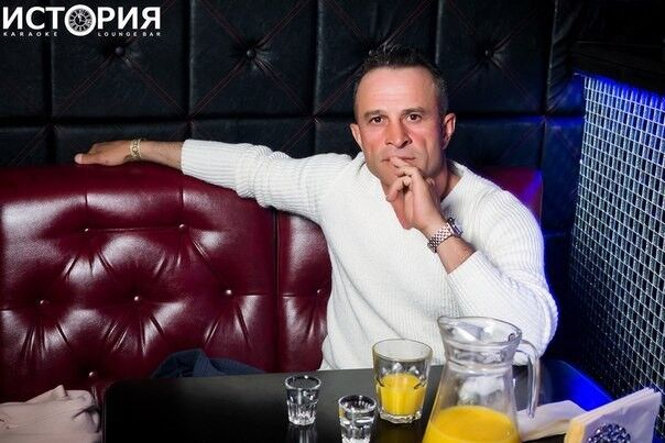  ,   Ezel, 46 ,  