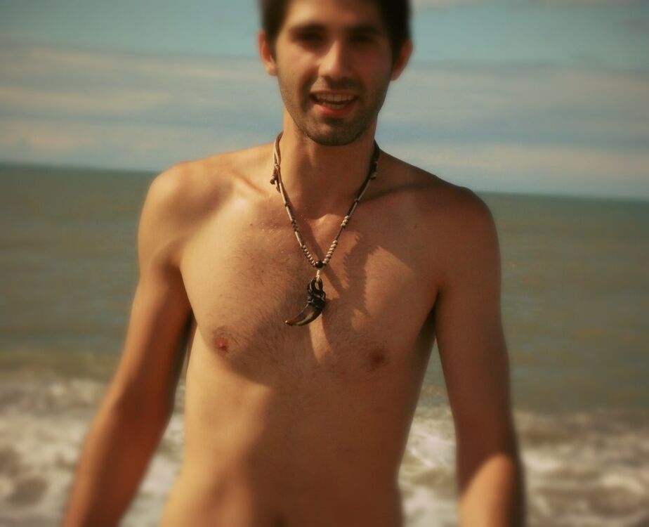  ,   Lev, 32 ,   