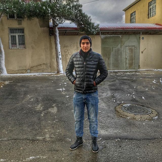  ,   Ayaz, 28 ,   ,   , c 