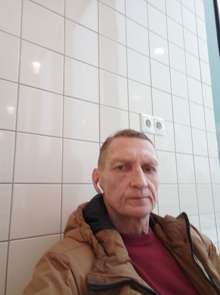  48594972  , 47 ,    
