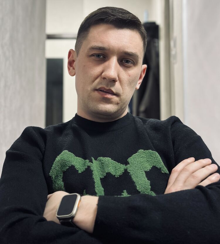  41769962  Alexandr, 31 ,    