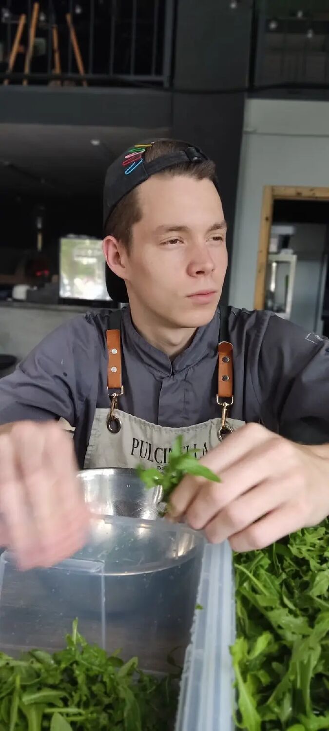  --,   , 24 ,  