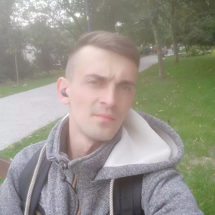  23701742  Alex, 31 ,    
