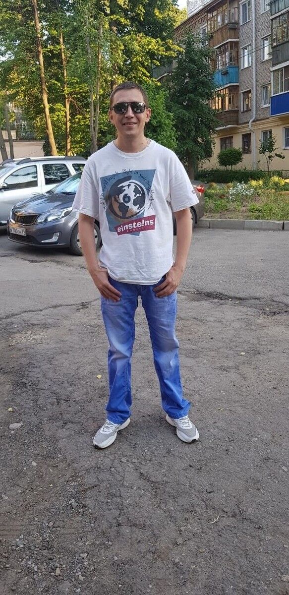  16514592  Alekseu, 46 ,    