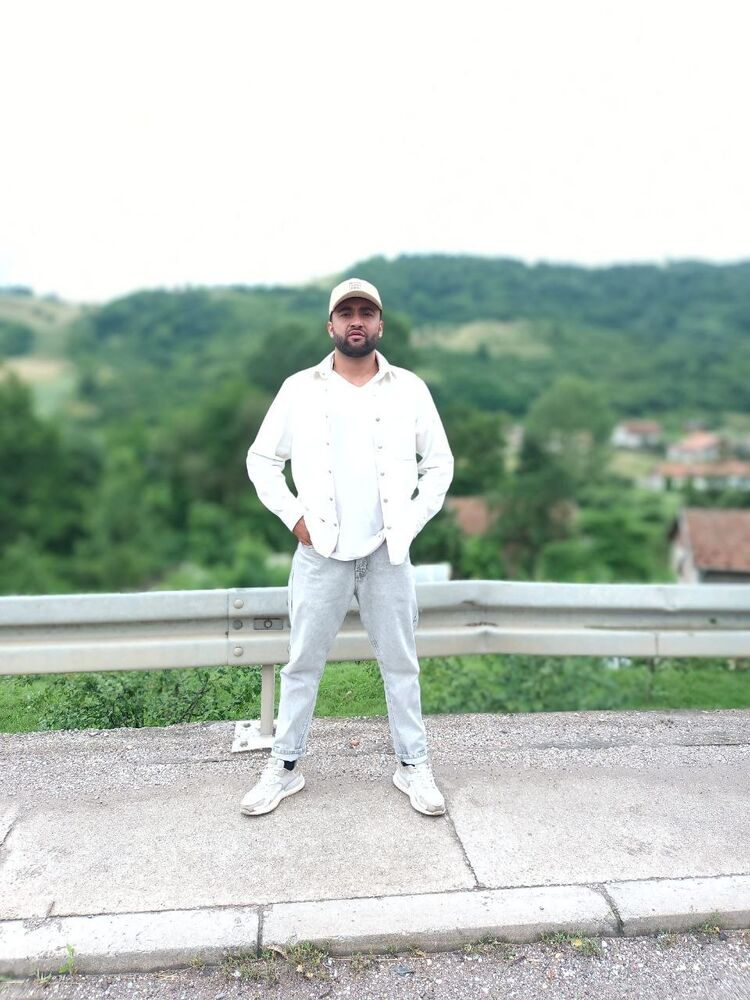  Backa Topola,   Badr, 28 ,   ,   , c , 